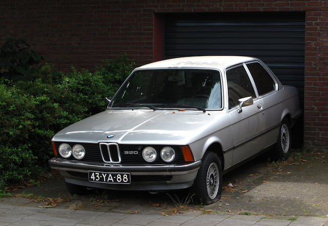 Ein BMW 320 E21 von 1977 preislich teurer sind die Sechszylinder Modelle