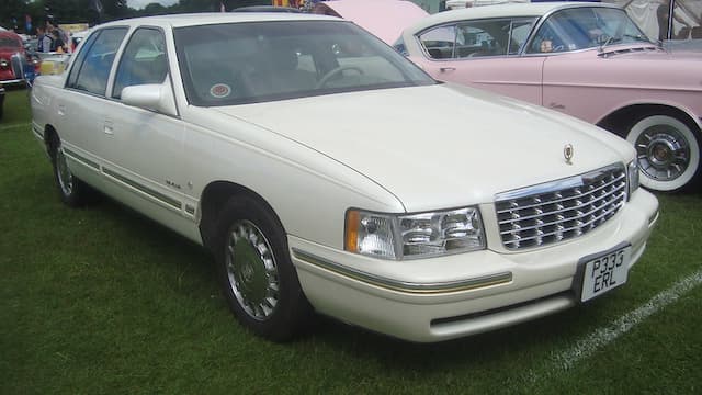 Cadillac Deville 4.6L V8 Limousine