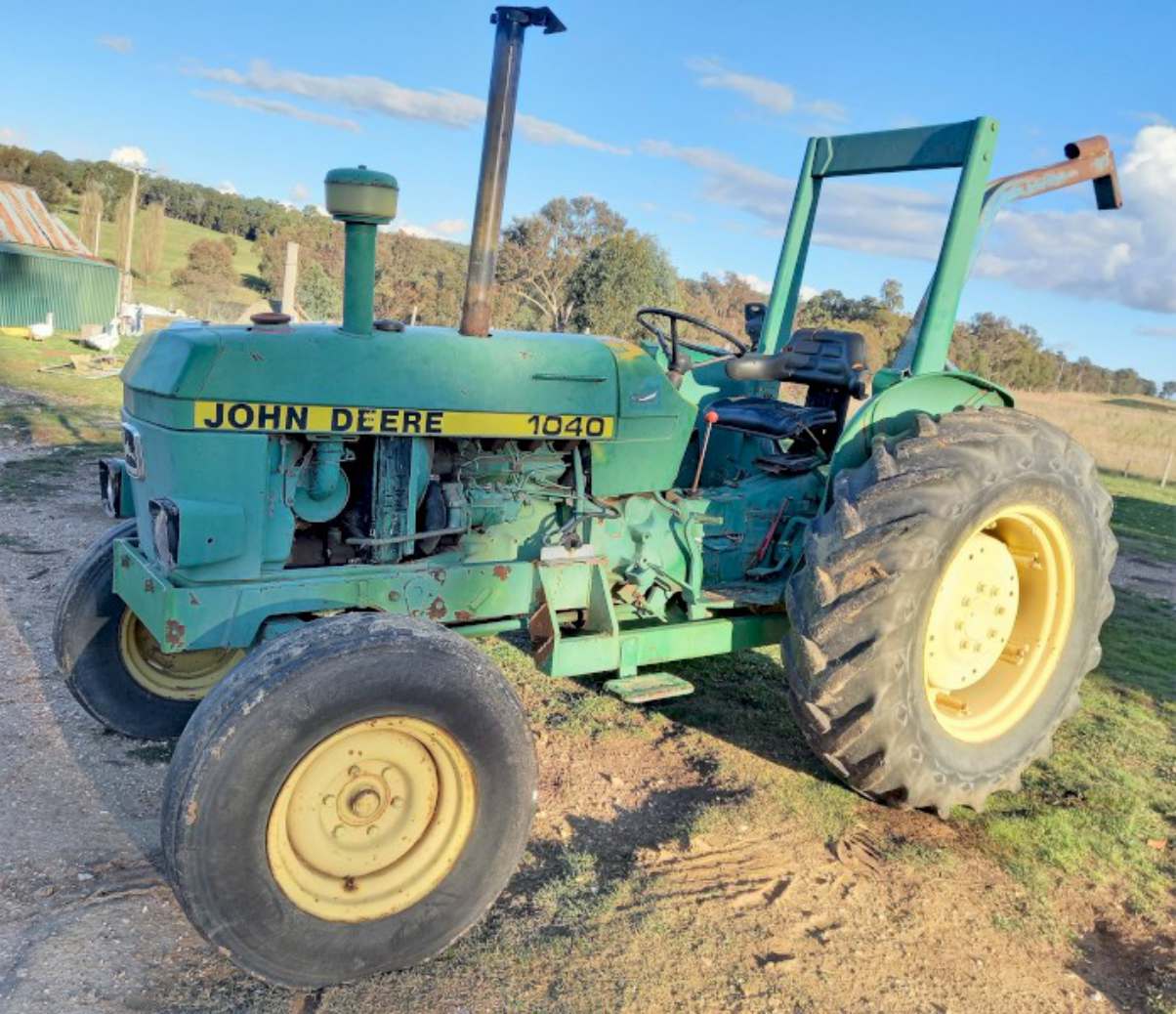 John Deere 1040