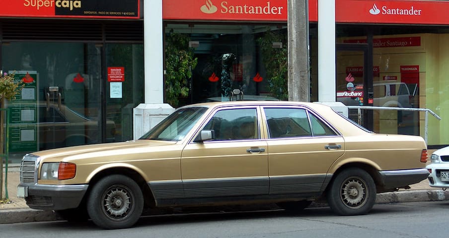 Mercedes 280s in beige