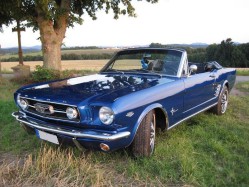 ford mustang wert aux9